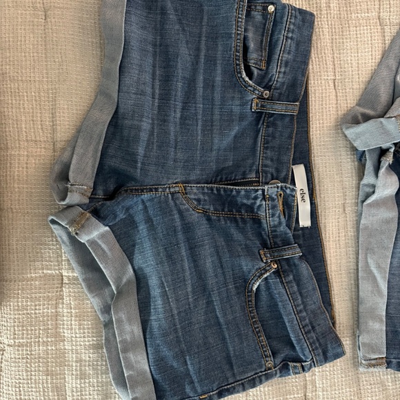 else women’s denim shorts - Picture 3 of 15